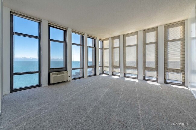 Building Photo - 6700 S South Shore Dr