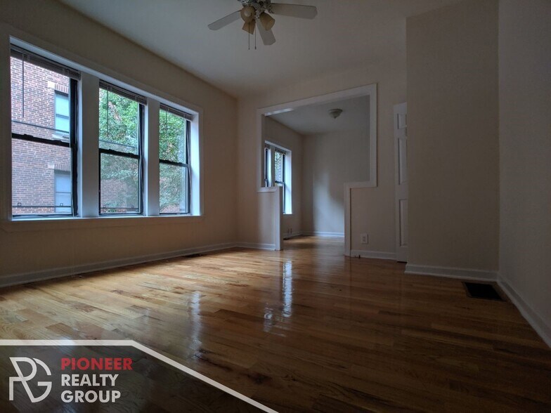 Building Photo - 3832 N Fremont St