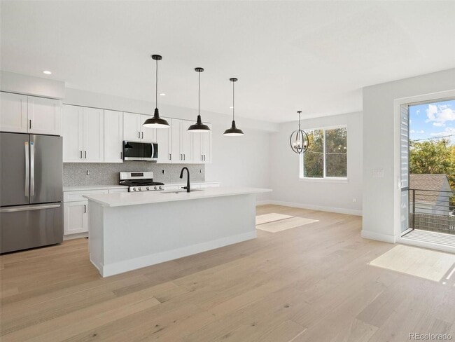 Building Photo - Brand New 3BD, 4BA Half-Duplex in Villa Park with Back Yard