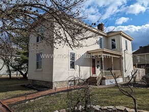 Building Photo - Large remodeled German Village area house