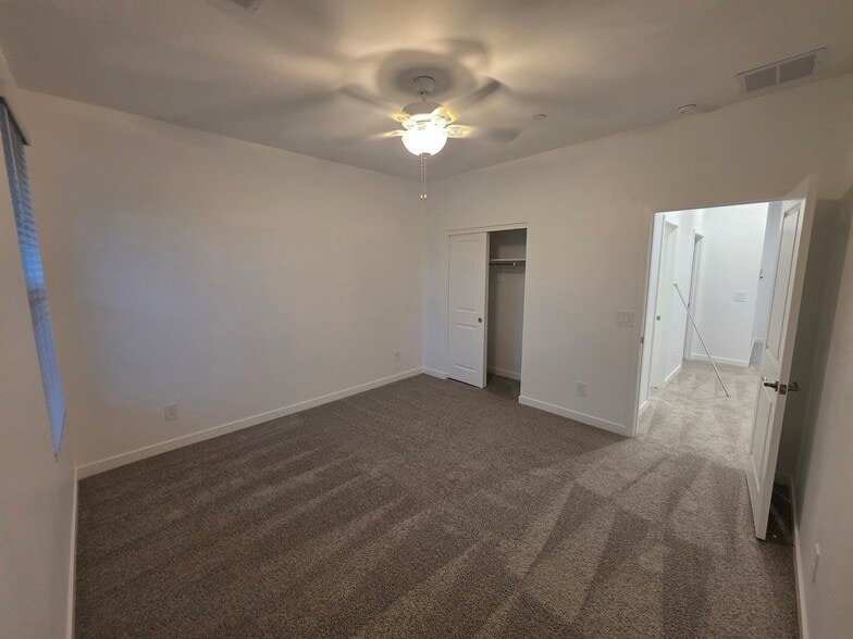 Building Photo - 8232 E University Dr