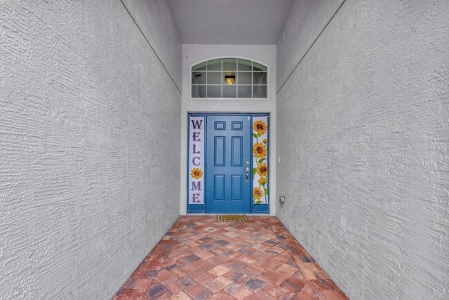 Building Photo - 9709 Starboard Dr