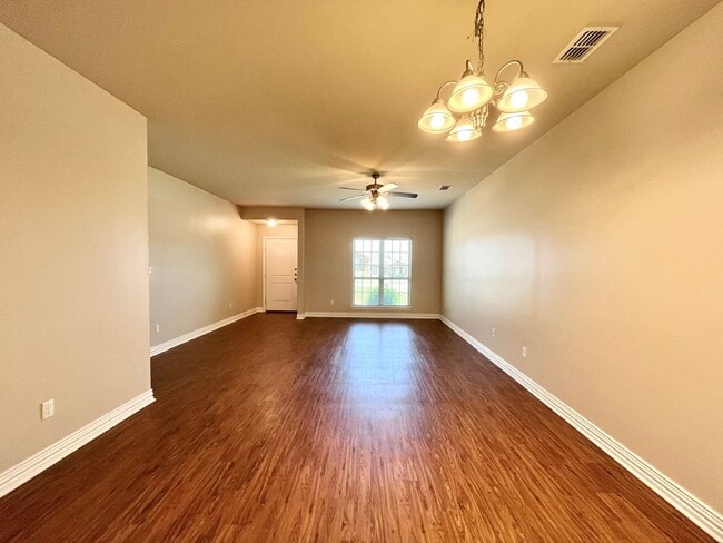Building Photo - 313 Princess Place