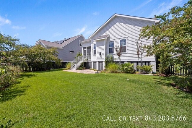 Building Photo - 2219 Midden Dr