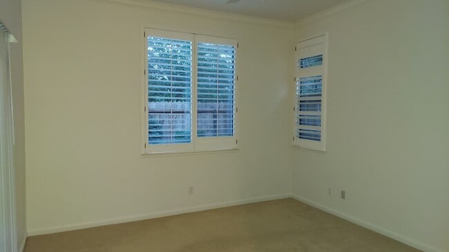 Building Photo - Excellent single story, 4 bedroom 3 bath home in Ashley Woods, a gated Granite Bay Neighborhood.