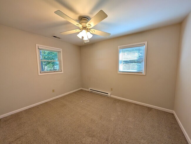 Building Photo - Arden Rental - Royal Pines Area