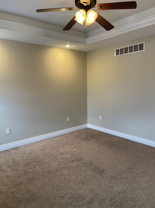 Building Photo - AVAILABLE!!!