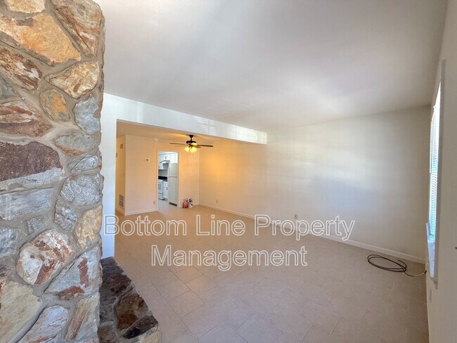 Building Photo - 5810 Hunting Ridge Ln