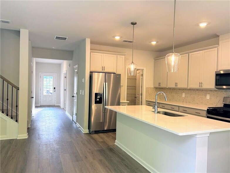 Building Photo - 7811 Richmond Trl