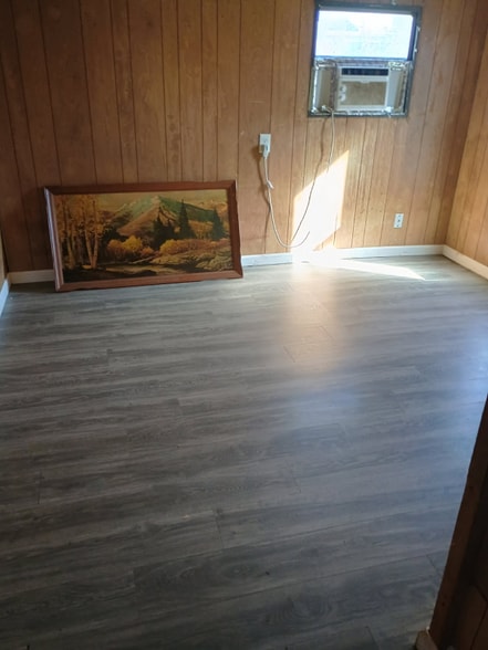 Building Photo - 1801 S Business 45