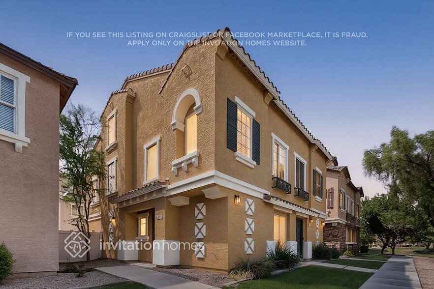 Building Photo - 4084 E Windsor Dr
