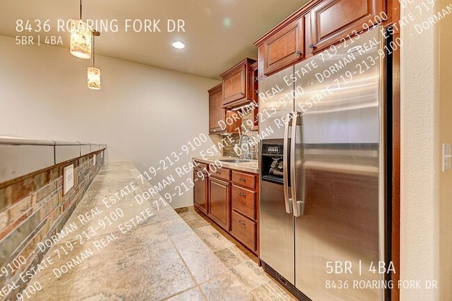 Building Photo - 8436 Roaring Fork Dr