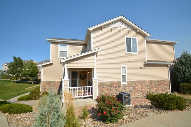 Building Photo - Beautiful townhome near Ft. Carson available to move in!