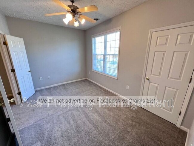 Building Photo - 4010 Bardstown Ct
