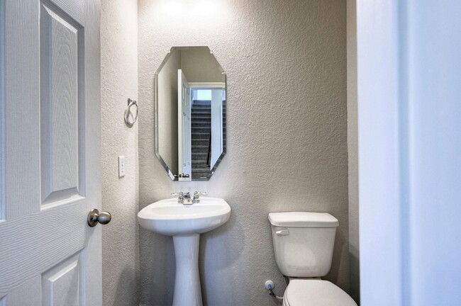 Building Photo - Blue Abbot Drive, Fresno, TX 77545 - 4 BR 2.5 BA single-family home