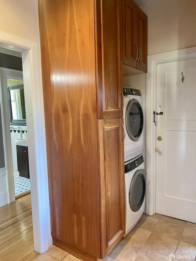 Building Photo - 189 Commonwealth Ave