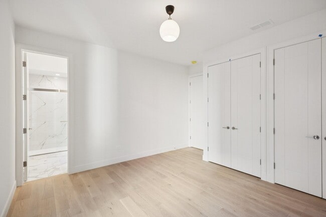 Building Photo - 2323 N Lister Ave