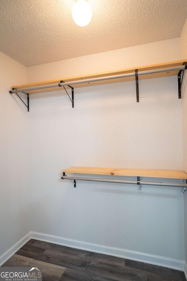 Building Photo - 3243 Newtons Crest Cir