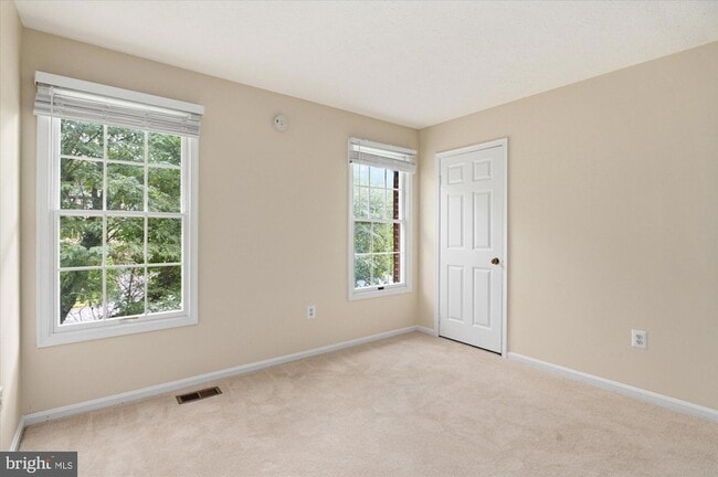 Building Photo - 9708 Locust Hill Dr