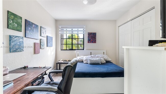 Building Photo - 3889 Tree Top Dr