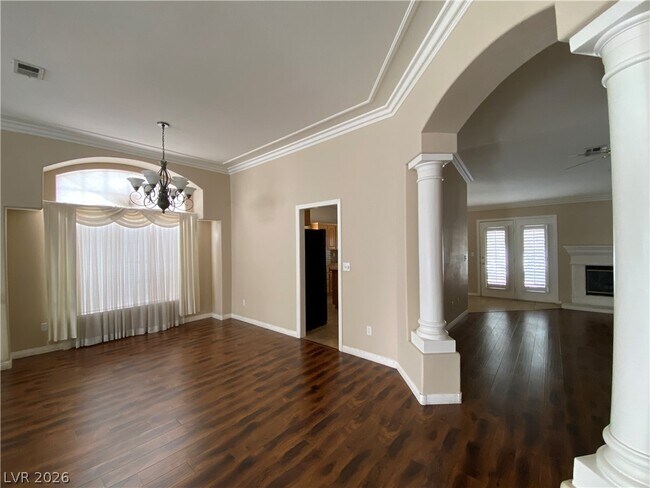 Building Photo - 7816 Waterfalls Ave