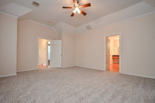 Building Photo - 1610 Holman St