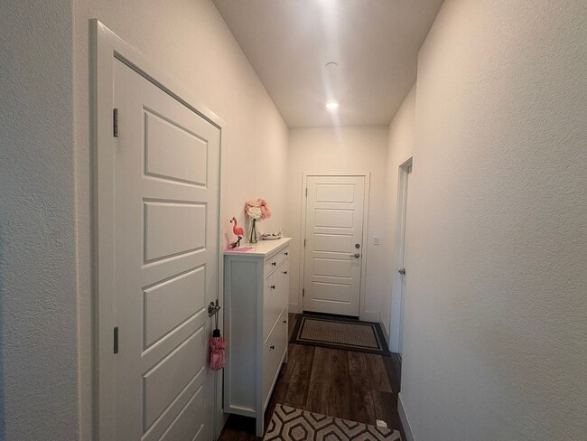 Building Photo - 1839 Yellowwood Ave
