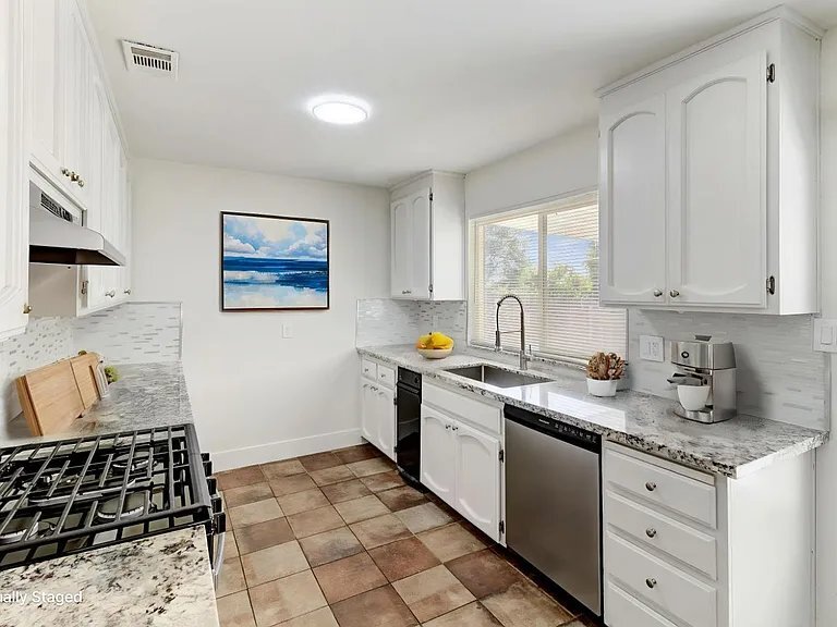 Building Photo - 124 Fargo Way