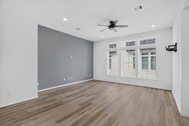 Building Photo - 1526 Ojeman Rd