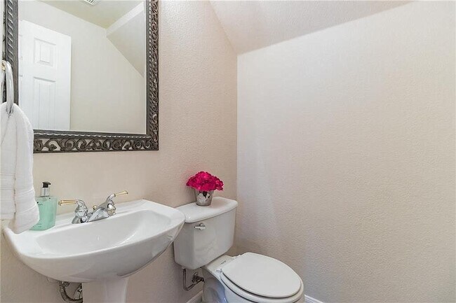 Building Photo - 5908 Taylorcrest Dr