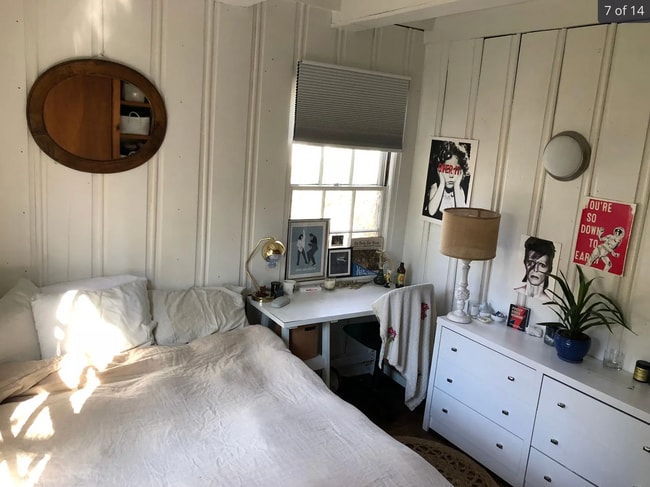 Building Photo - 123 Mallette St