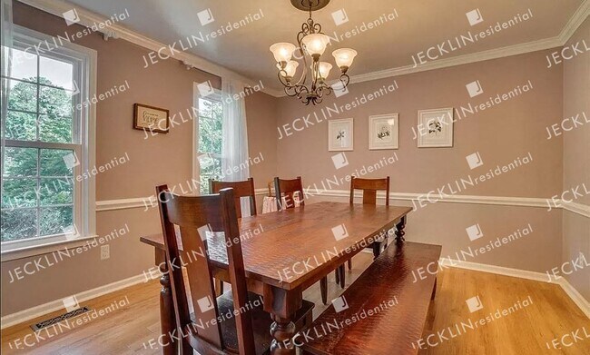 Building Photo - 9606 Tracy Ct