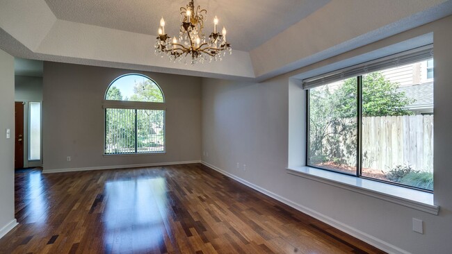 Building Photo - 4 BR / 2.5 BA – RARE FIND IN ROCKY BAYOU