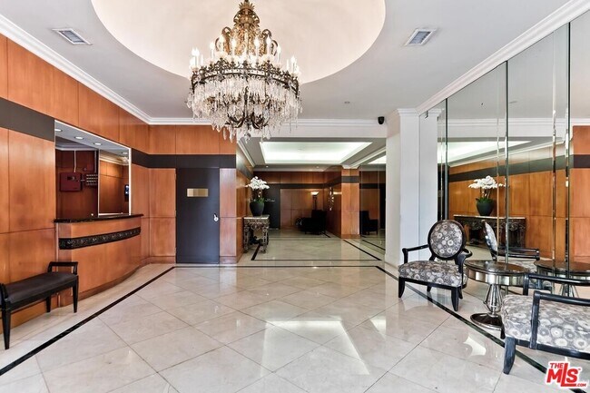 Building Photo - 10787 Wilshire Blvd