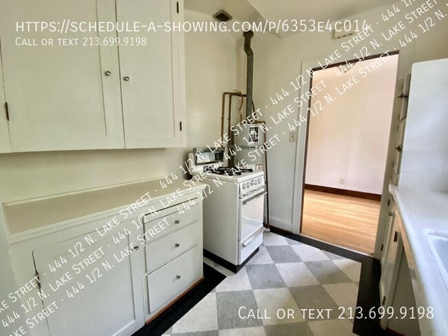 Building Photo - 444 1/2 N. Lake Street-