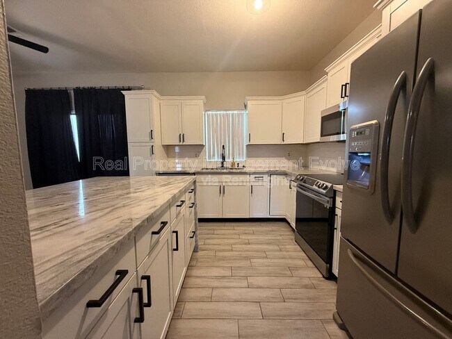 Building Photo - 18626 N 34th Ave