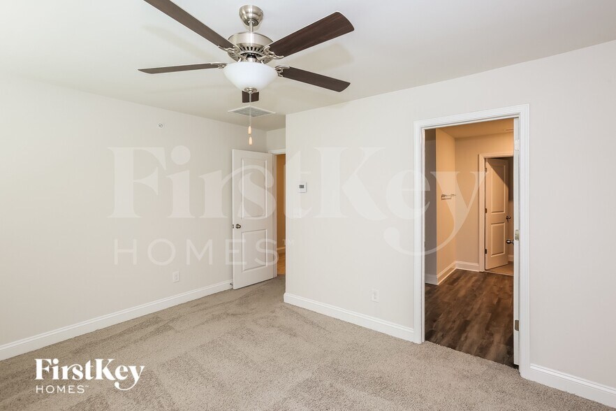 Building Photo - 2019 Cypress Village Dr NW
