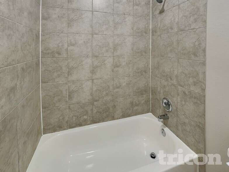 Building Photo - 3907 Josephs Run