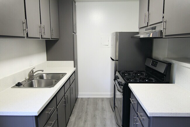 Building Photo - 10600 Victory Blvd