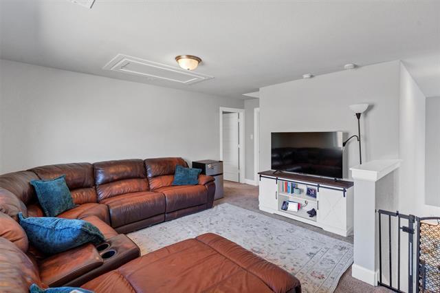 Building Photo - 7500 Foxgrass Pl