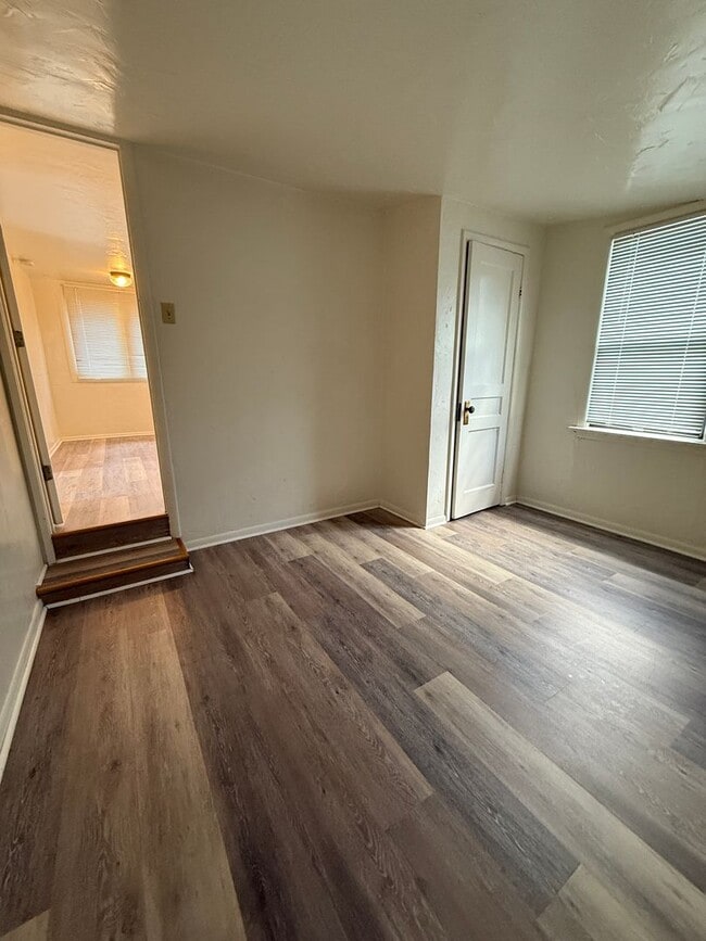 Building Photo - Move in Special Rent $1,375 per month thro...