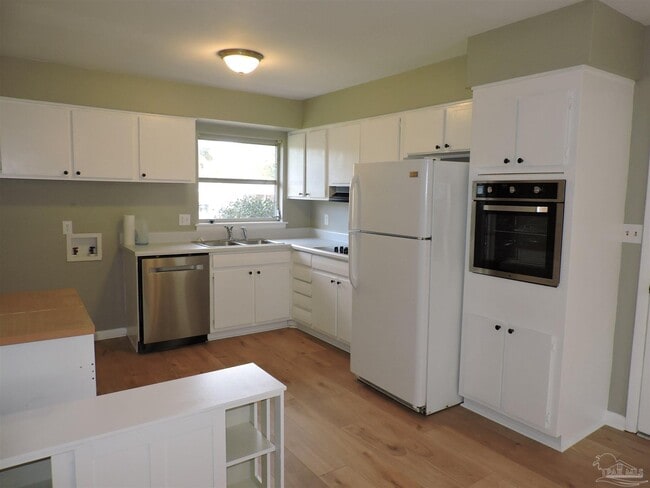 Building Photo - 3641 Cherry Laurel Dr