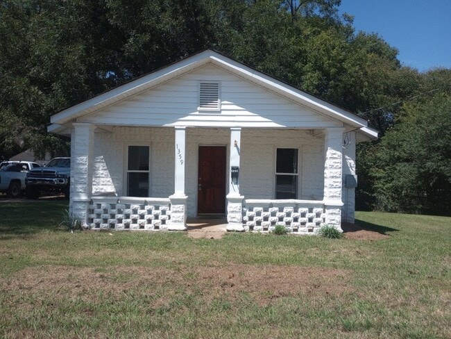 Primary Photo - 2 Bedroom 1 Bathroom