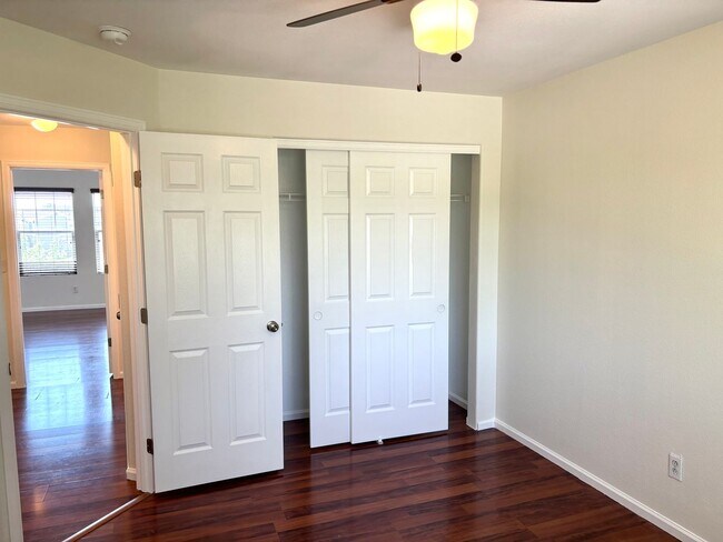 Building Photo - Beautiful 3bd, 3 bath single family home bedroom for rent in Aurora 80016