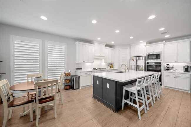 Building Photo - 221 Patina Sorrel Dr