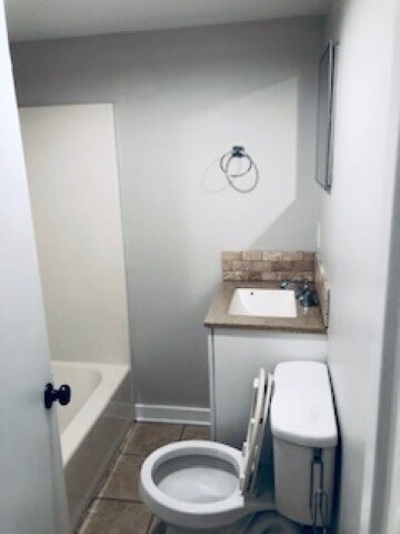 Bathroom - 90 Morris St