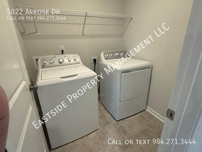 Building Photo - 5022 Arkose Dr