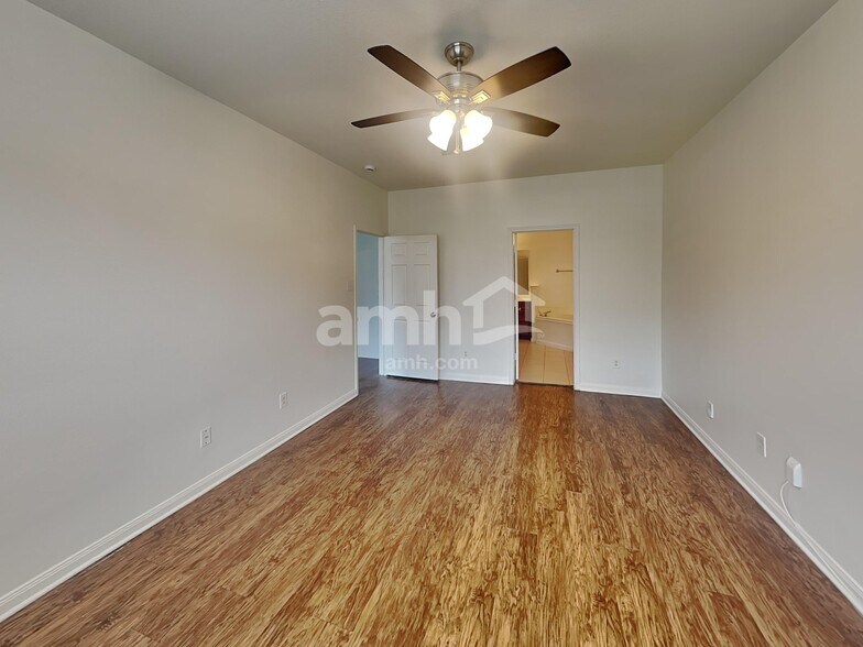 Building Photo - 10237 Tate Ct