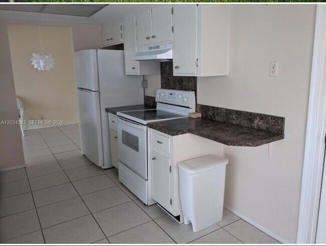 Building Photo - 4709 NW 47th Ave