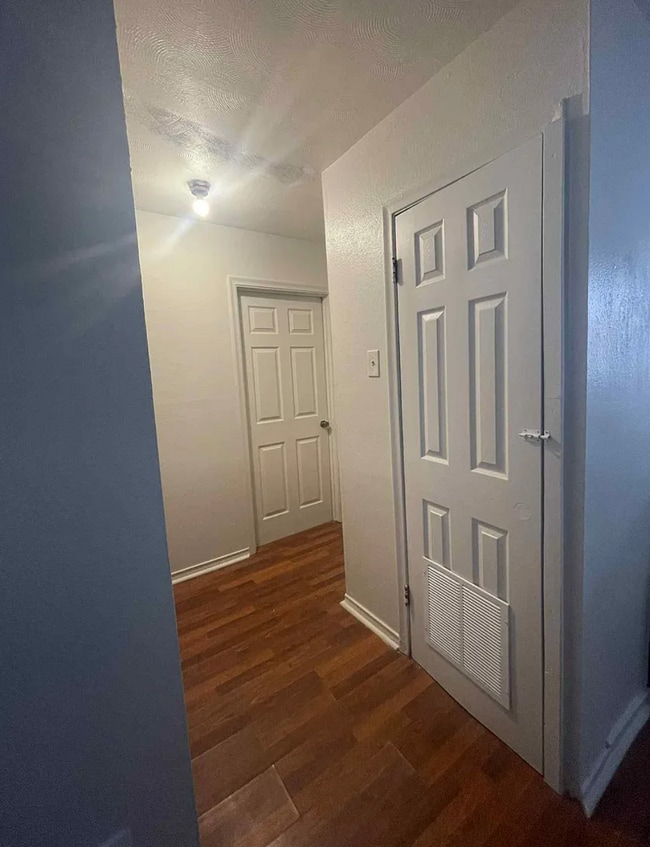 Building Photo - 119 Palm Oak Dr